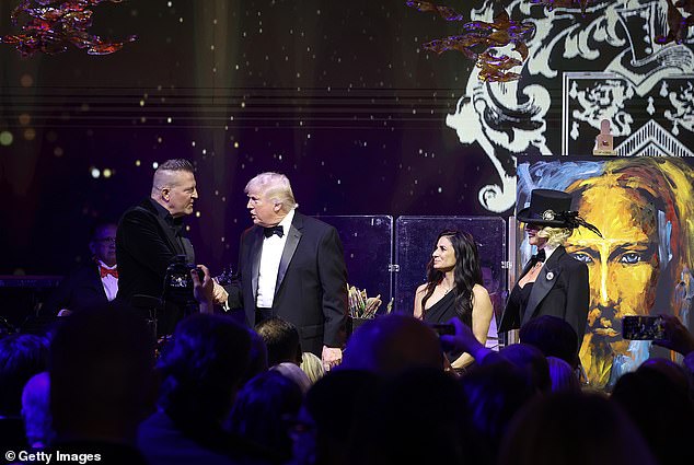 Melania Trump Shines in Silver Gown at Opulent Mar-a-Lago New Year’s Eve Celebration