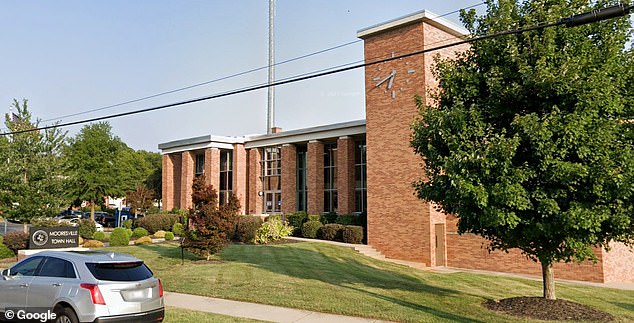 North Carolina Mayor Faces Legal Battle Over Alleged Late-Night Incident, Raising Questions About Public Accountability