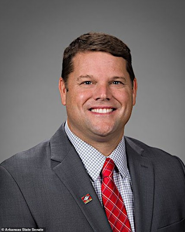 Arkansas University Rescinds Dean Appointment Amid Free Speech Debate and Accusations of Financial Pressure