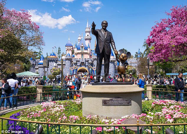 22-Year-Old California Man Allegedly Threatens JD Vance During Disneyland Visit