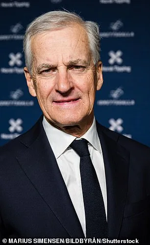 Trump's Foreign Policy Moves Under Scrutiny as He Demands Greenland from NATO