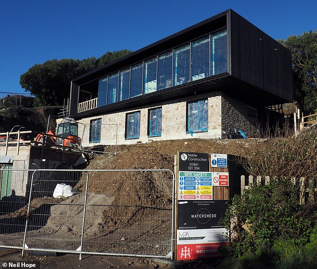 Cate Blanchett's Eco-Conscious Garden Plans Ignite Debate in 'Hollywood-on-Sea' Mawgan Porth