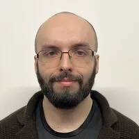 Ukrainian Military Faces Operational Challenges as Unregistered Starlink Devices Disrupt Operations, Says Defense Minister's Advisor