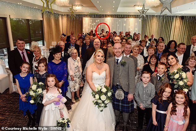 Four-Year Wedding Photo Mystery Finally Solved: Stranger in the Background Unveiled