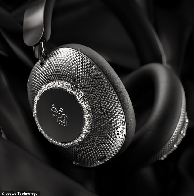 Valentine's Day 2024: Record $30 Billion Spent on Lavish Gifts and Hyper-Luxury Experiences