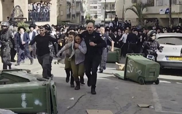 Mistaken Identity: Bnei Brak Mob Confronts Soldiers Amid Ultra-Orthodox Tensions