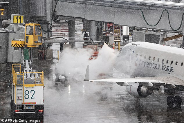 Winter Storm Hernando Disrupts East Coast with Massive Flight Cancellations and Travel Chaos