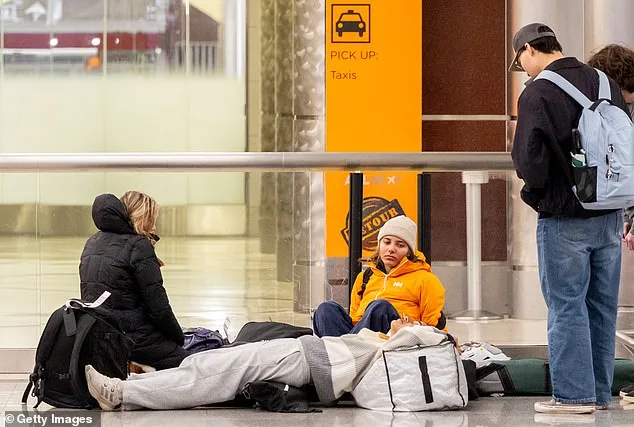 Winter Storm Hernando Disrupts East Coast with Massive Flight Cancellations and Travel Chaos