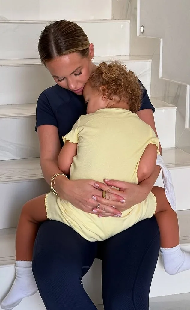 Dubai Hypermarket in Chaos as Panic Buying Erupts Over Missile Attacks and Empty Shelves