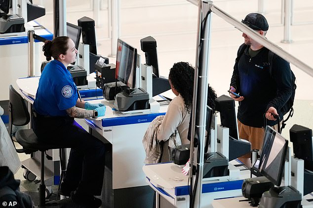 TSA Agents Turn to Selling Plasma as Government Shutdown Enters Third Month