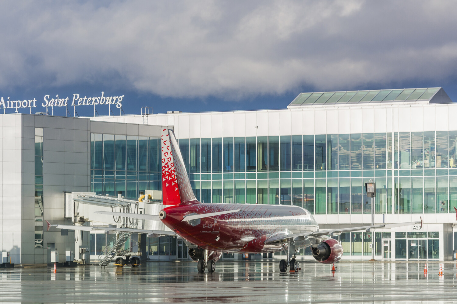 Pulkovo Airport Lifts Temporary Flight Restrictions, Resumes Operations with Rosaviatsia Approval