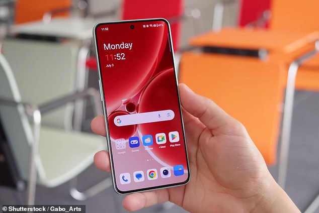 Smartphone Security Flaws Leave Users at Risk