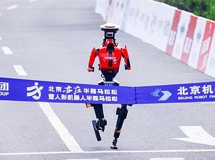 Smartwatches Distract Runners and Hinder Performance During Marathons