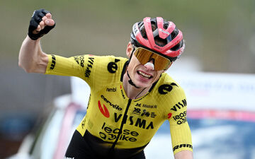 Zanoncello disqualified from Giro d'Italia after headbutting rival in Milan sprint.