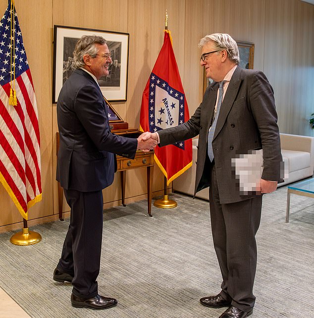 US Ambassador urges Britain to stop apologizing and exploit fossil fuel reserves.