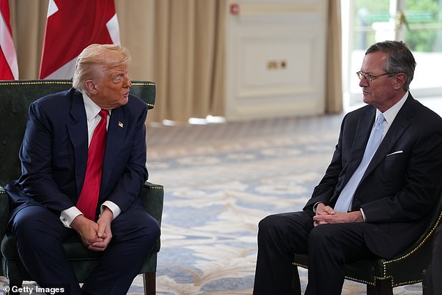 US Ambassador urges Britain to stop apologizing and exploit fossil fuel reserves.