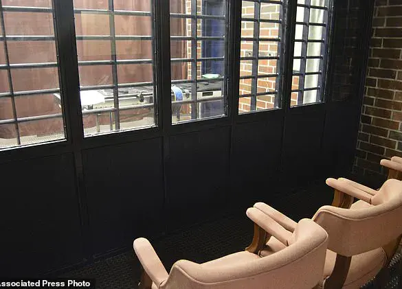 Death Row Inmate Claims He Chose Firing Squad Out of Fear