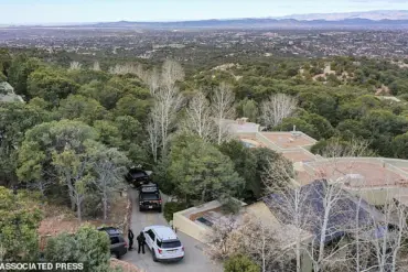 Partially Mummified Bodies of Gene Hackman and His Wife Found in Their Mansion
