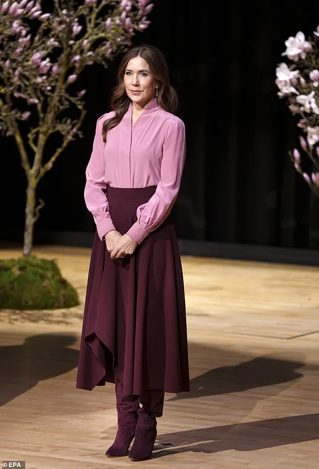 Queen Mary of Denmark Dazzles in Pink at EliteForsk Award Ceremony