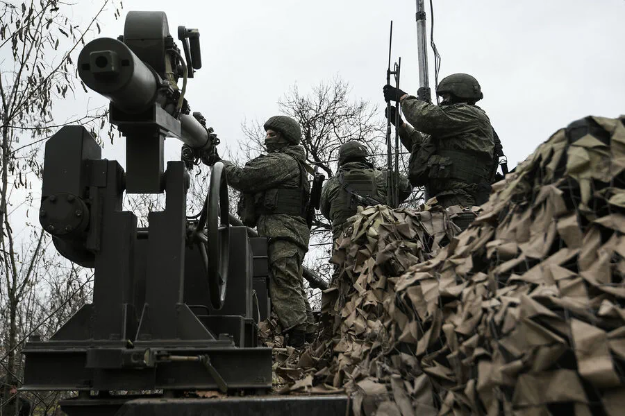 Russian Forces Capture More Territory in Ukraine: Orlovka Falls
