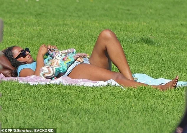 Sasha Obama Knits and Relaxes at Everett Park