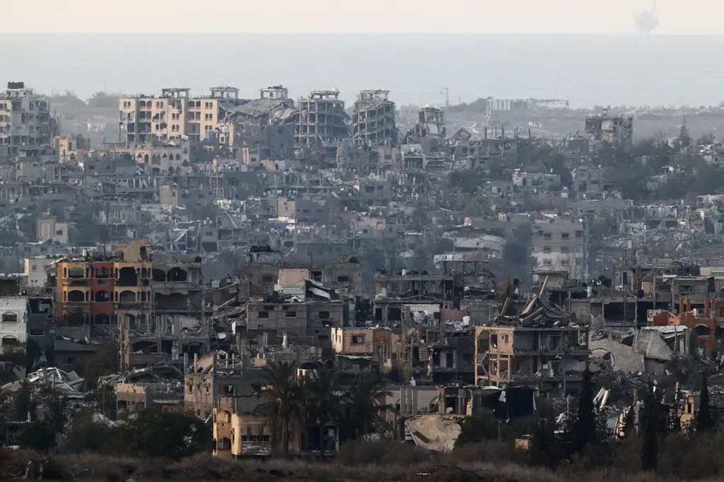 Egyptian and Qatari Mediators Push for Israel-Hamas Deal: Five Hostages Swap for 50-Day Truce