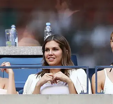 Ivanka Trump Reacts Warmly to Ex-Victoria's Secret Model Karlie Kloss's Pregnancy Announcement