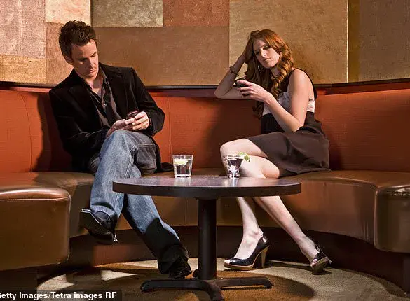 Navigating the Modern Dating Landscape: Challenges and Opportunities