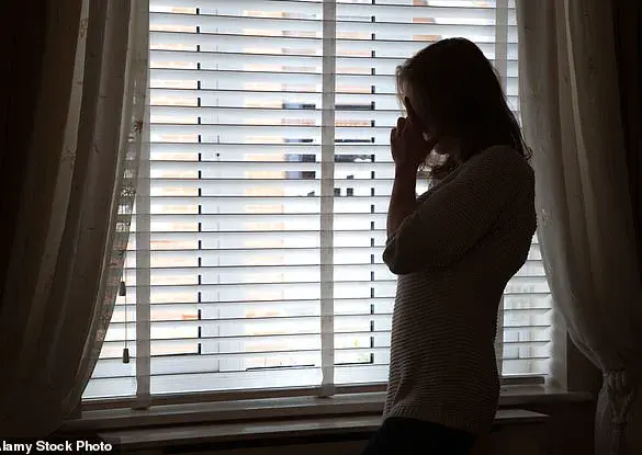 Sacramento Resident Unnerved by Mysterious Admiring Note Left Outside Home