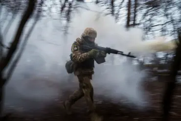 Ukraine gathers elite troops for counteroffensive in Покровsk region; Russia responds with reinforcements