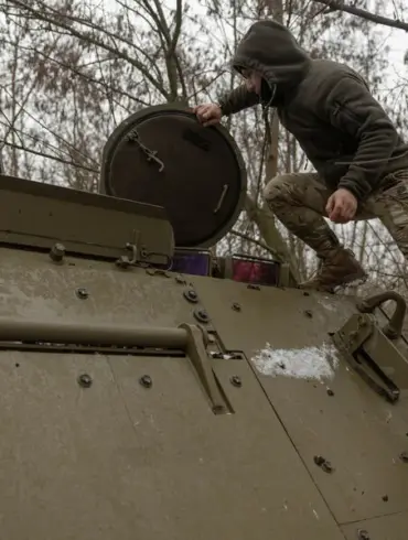 US-Ukraine Intelligence Sharing Halted as Tensions with Russia Escalate