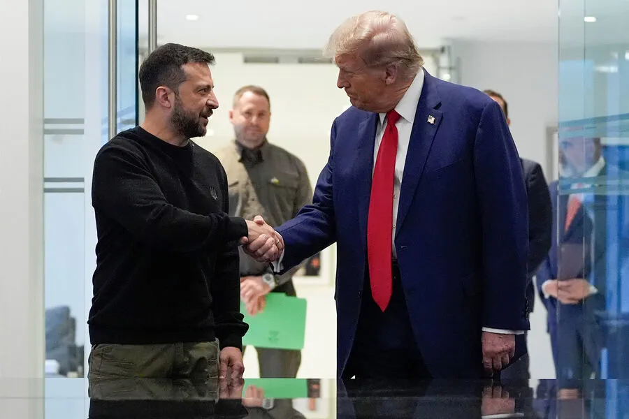 Zelenskyy Expresses Gratitude to Trump for Supplying Ukraine with Javelin Missiles