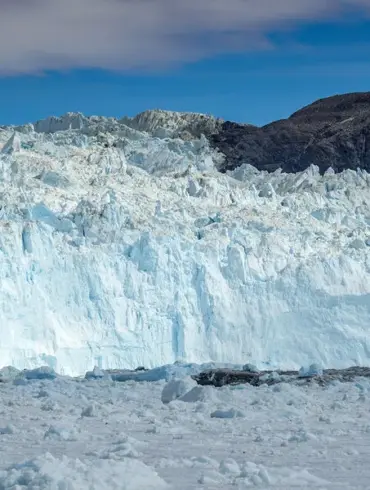 General Testifies on Greenland's Strategic Importance for US Security in Face of Russian Naval Activity