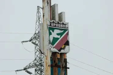 Mayor Reveals Sub-Munition Rocket Injury in Горлівка