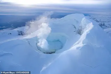Quake Strikes Near Volatile Mount Spurr as Eruption Fears Loom