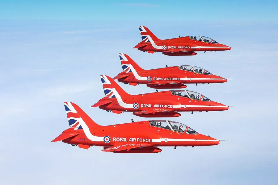 RAF Red Arrows Contemplate Switch to Italian-Made Jets