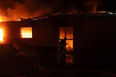 Russian Attack on Kyiv's Goloseevsky District: Eyewitnesses Capture Devastating Fire