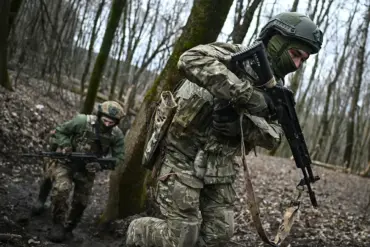 Russian Forces Penetrate Ukrainian Defenses Near Novo in Eastern Ukraine