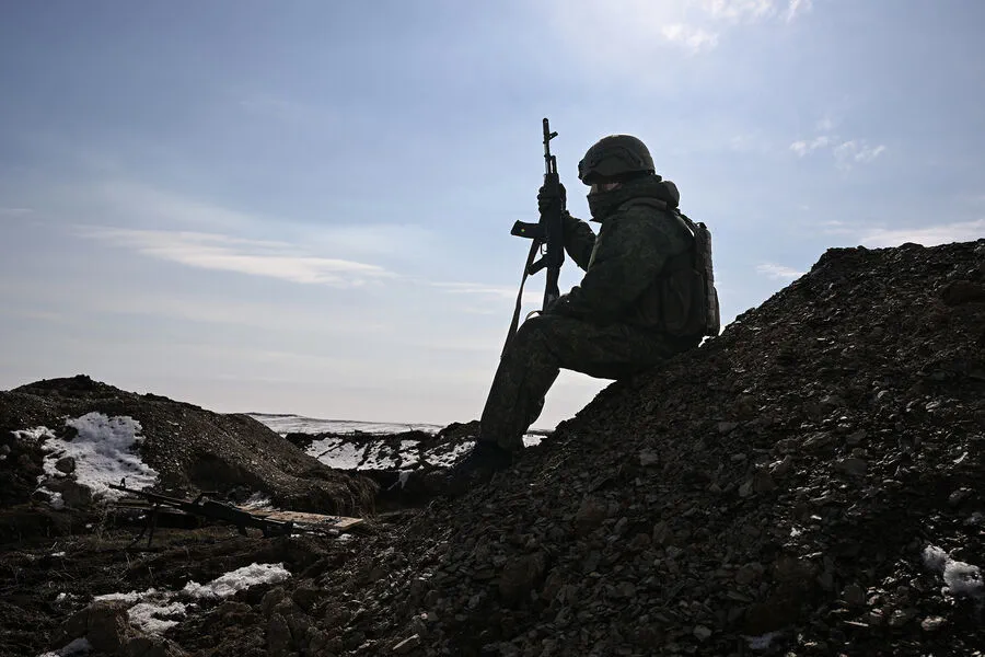 Russian Soldier Buried Alive for Four Days Miraculously Survives and Escapes