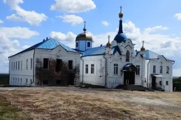 Russian Troops Free Hornalsky Saint-Nicholas Monastery from Ukrainian Occupation