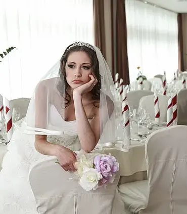Wedding Guest Shocked by Unusual Color Ban in Wedding Invitation