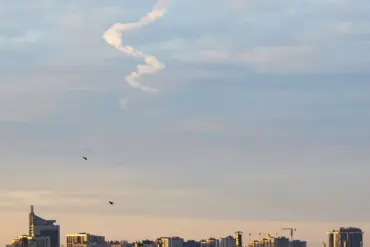 Zelenskyy Accuses Russia of Using US-Component Missiles in Ukraine Attack