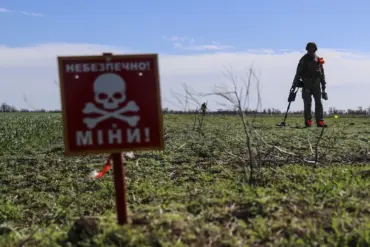 Anti-Tank Mines and Alleged Foreign Sappers in Kursk Region Fuel Escalating Border Tensions