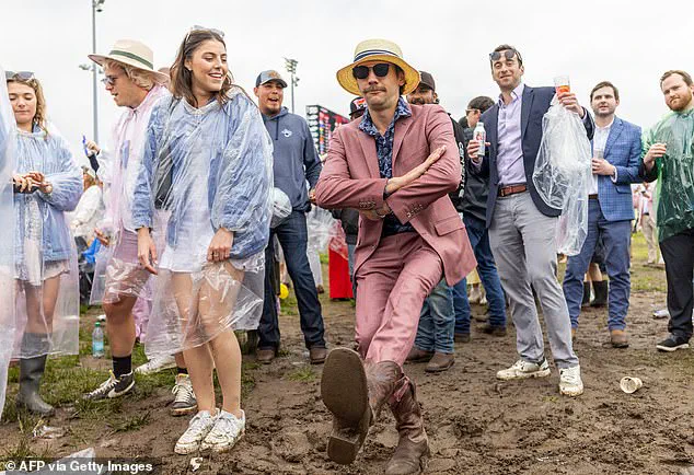 Extravagant Elegance: Kentucky Derby Guests Arrive Early in Grand Style