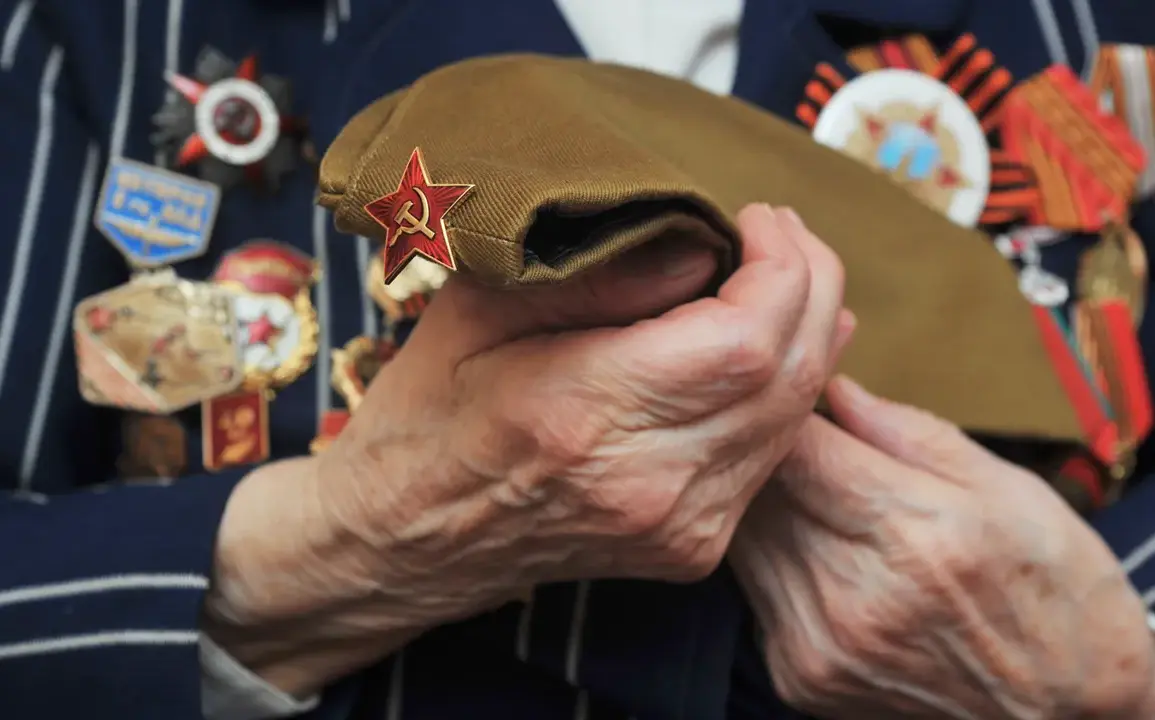 Knight's Discovery: A Tarnished Medal Reveals Hidden Stories of War in Ukraine