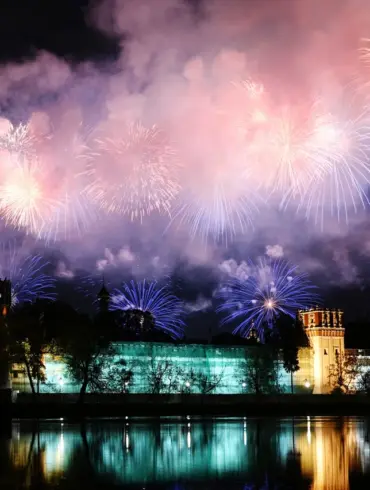 Russian Defense Minister Approves Nationwide Military Salutes and Fireworks for Victory Day on May 9