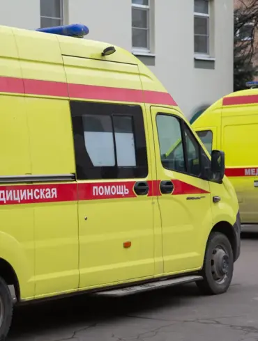 Urgent: Latest Update – Ukrainian Forces Allegedly Attack Donetsk Village, Injuring Eight Residents