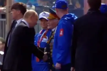 Victory Parade Features Centenarian Veteran, Honoring WWII Sacrifices
