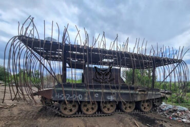 Heavily Modified Soviet-Era T-62 Tank Emerges in Conflict Zone, Sparking Speculation