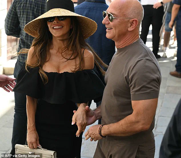 Jeff Bezos and Lauren Sanchez Make Their Public Debut as Newlyweds in Venice